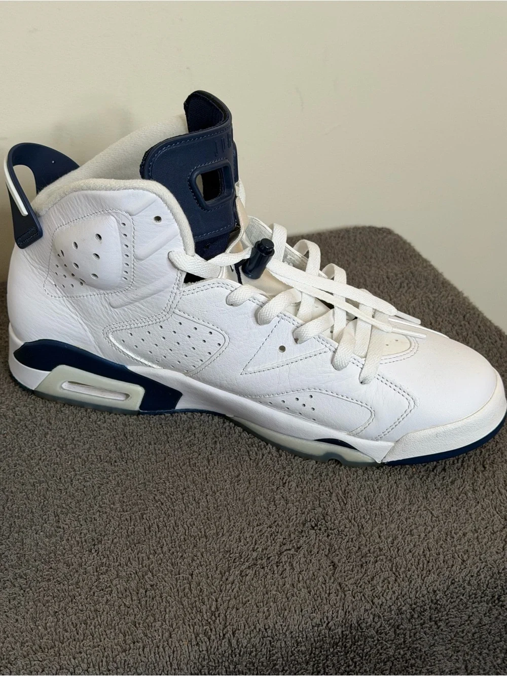Air Jordan 6 Retro Midnight Navy 2022 Men’s size 11